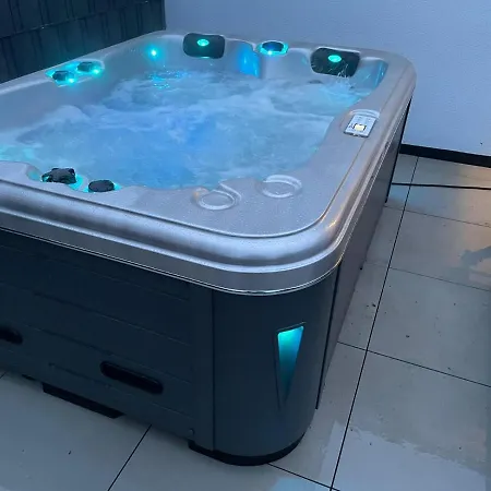 شقة Mit Jacuzzi Sofort An Der Hollandische Grenze Zu Enschede! *