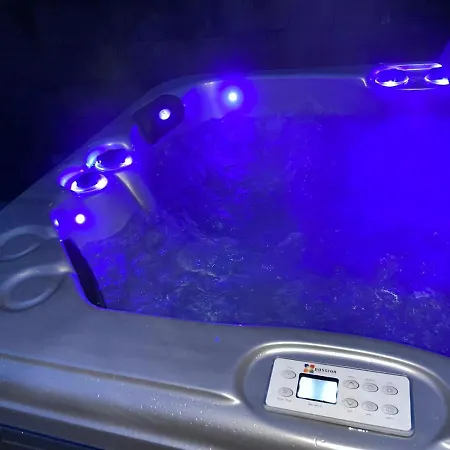 Mit Jacuzzi Sofort An Der Hollandische Grenze Zu Enschede! شقة غروناو