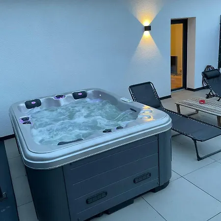 Mit Jacuzzi Sofort An Der Hollandische Grenze Zu Enschede! شقة